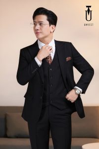 Vest Không Cúc – Tối Giản, Thoải Mái Và Trẻ Hóa Phong Cách